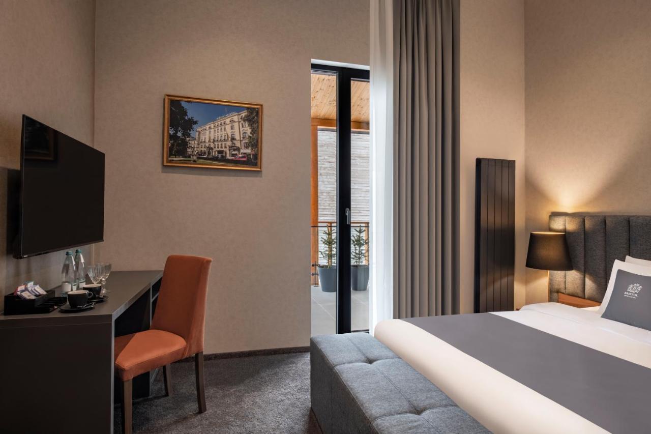 Bristol Hotel And Spa バクリアニ エクステリア 写真
