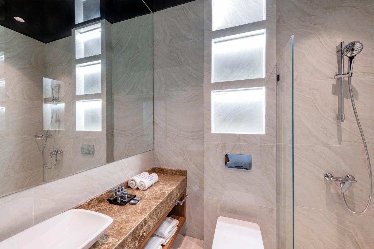 Bristol Hotel And Spa バクリアニ エクステリア 写真