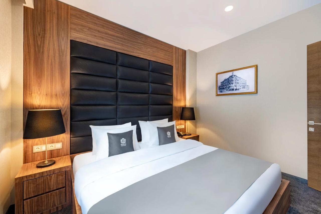 Bristol Hotel And Spa バクリアニ エクステリア 写真