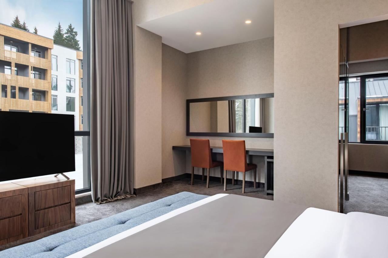 Bristol Hotel And Spa バクリアニ エクステリア 写真