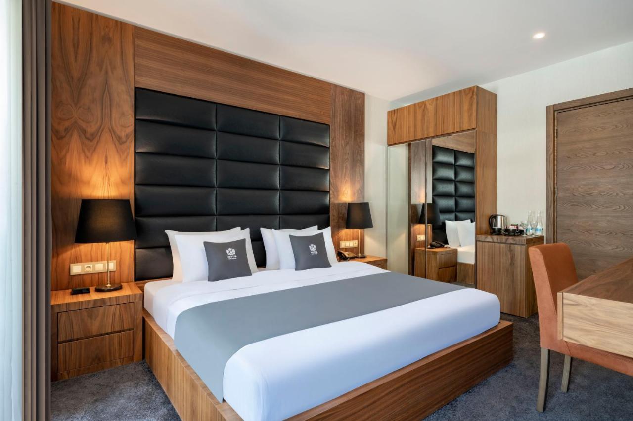 Bristol Hotel And Spa バクリアニ エクステリア 写真